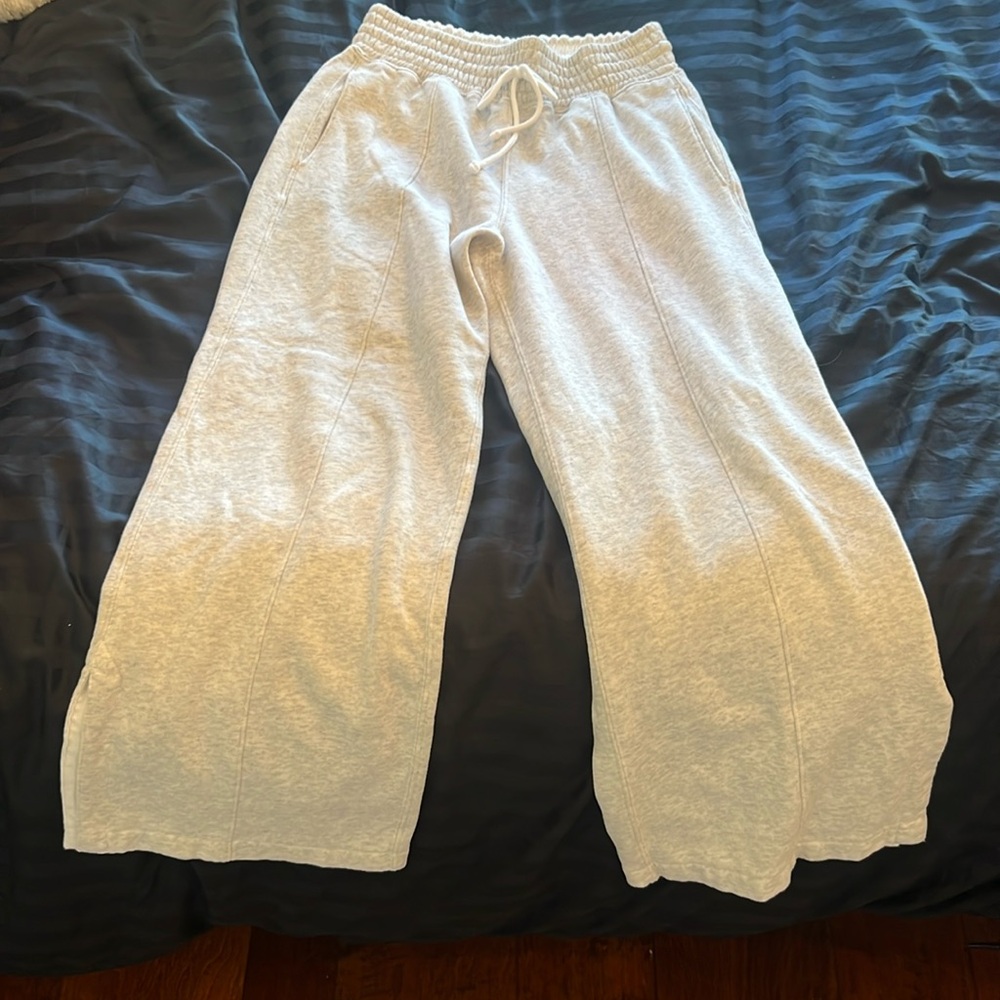 Abercrombie and Fitch wide leg gray sweatpants